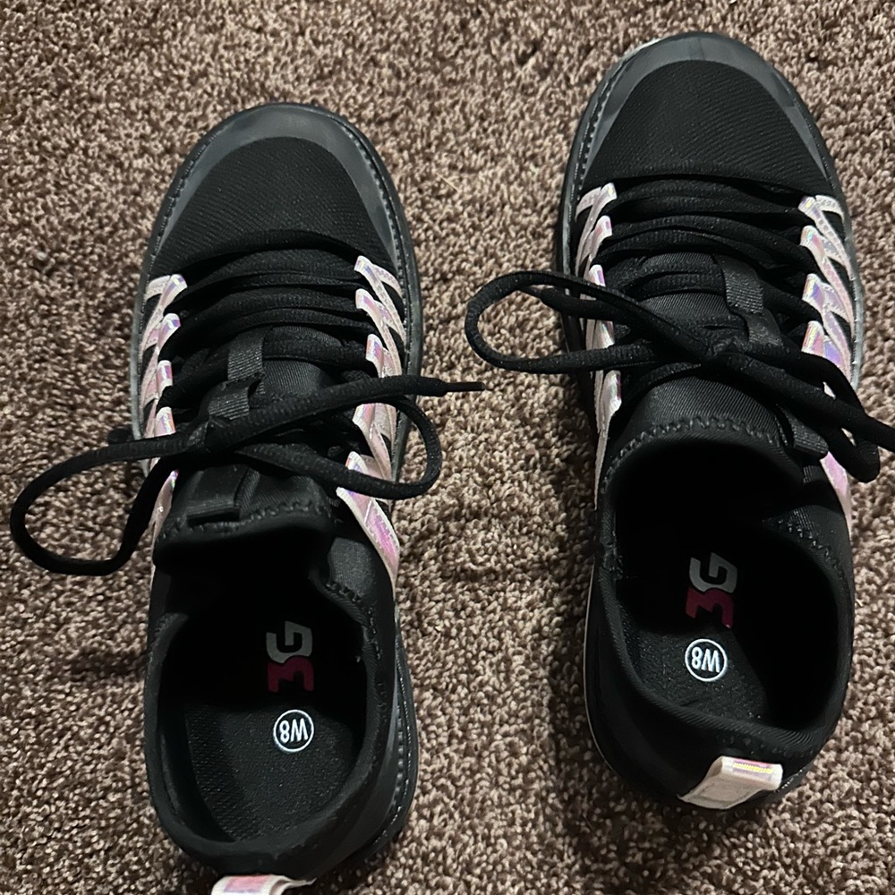 Stylish Black and Pink Women's Bowling Shoes